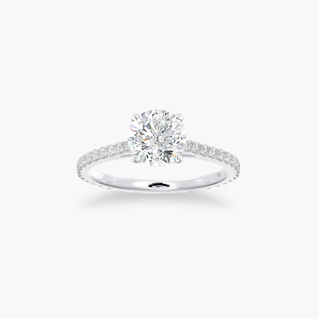 ’Classic’ Solitärring med sido-diamanter