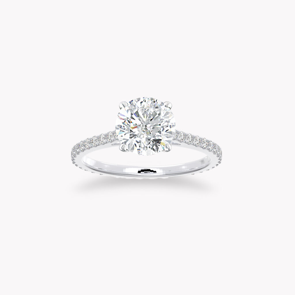 ’Classic’ Solitärring med sido-diamanter