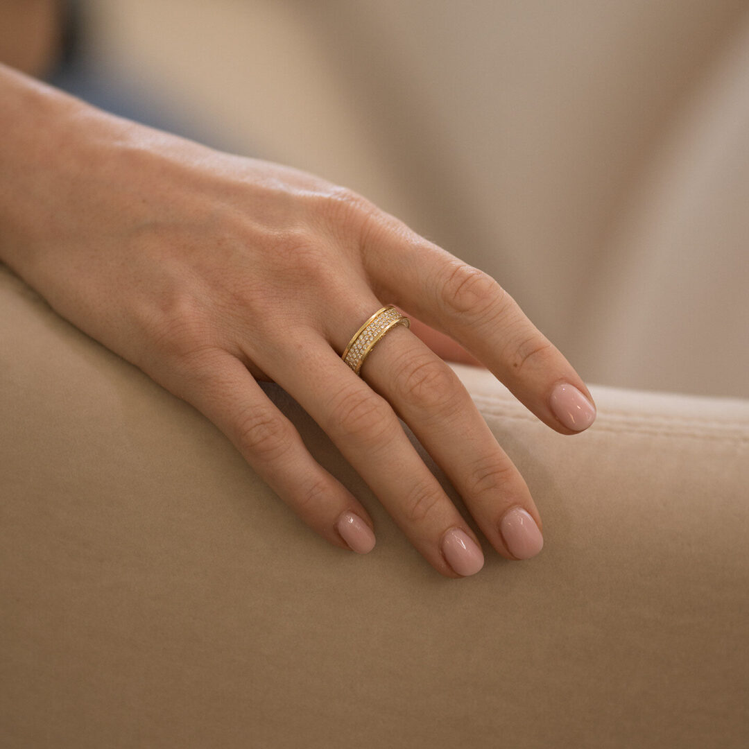 Cocktailring med vita diamanter